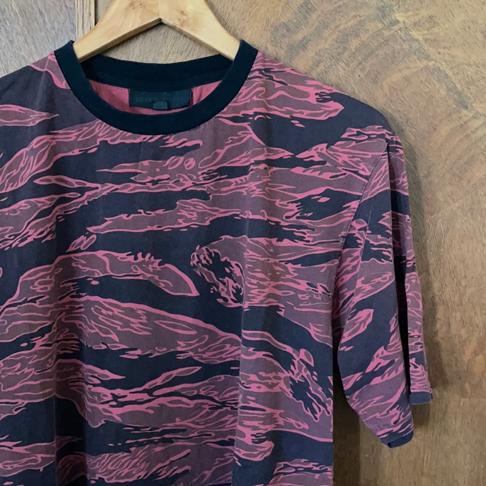 Blackscale ombré camo crewneck ss tee